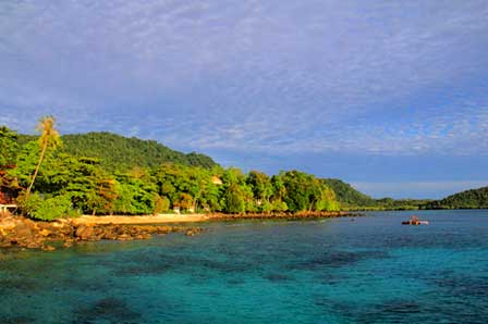 Pantai Gapang, photo by indonesia.travel