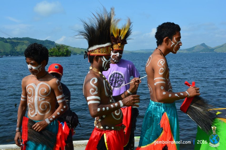 Festival Danau Sentani